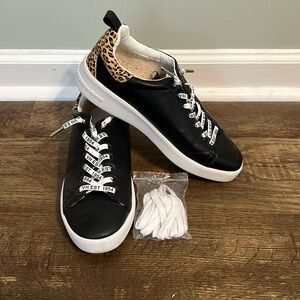 Size 9 Black Leopard Vintage Havana